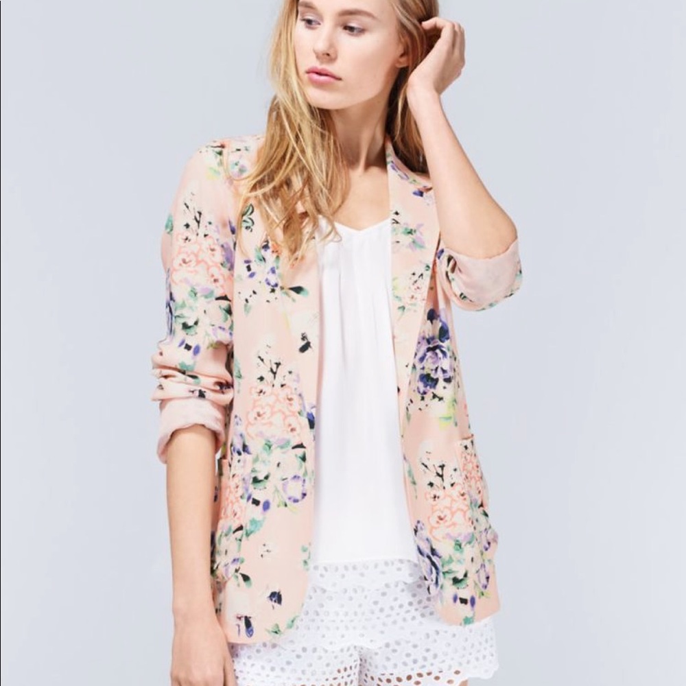 Aritzia TALULA Pink Floral Jacket Sz 8 Medium